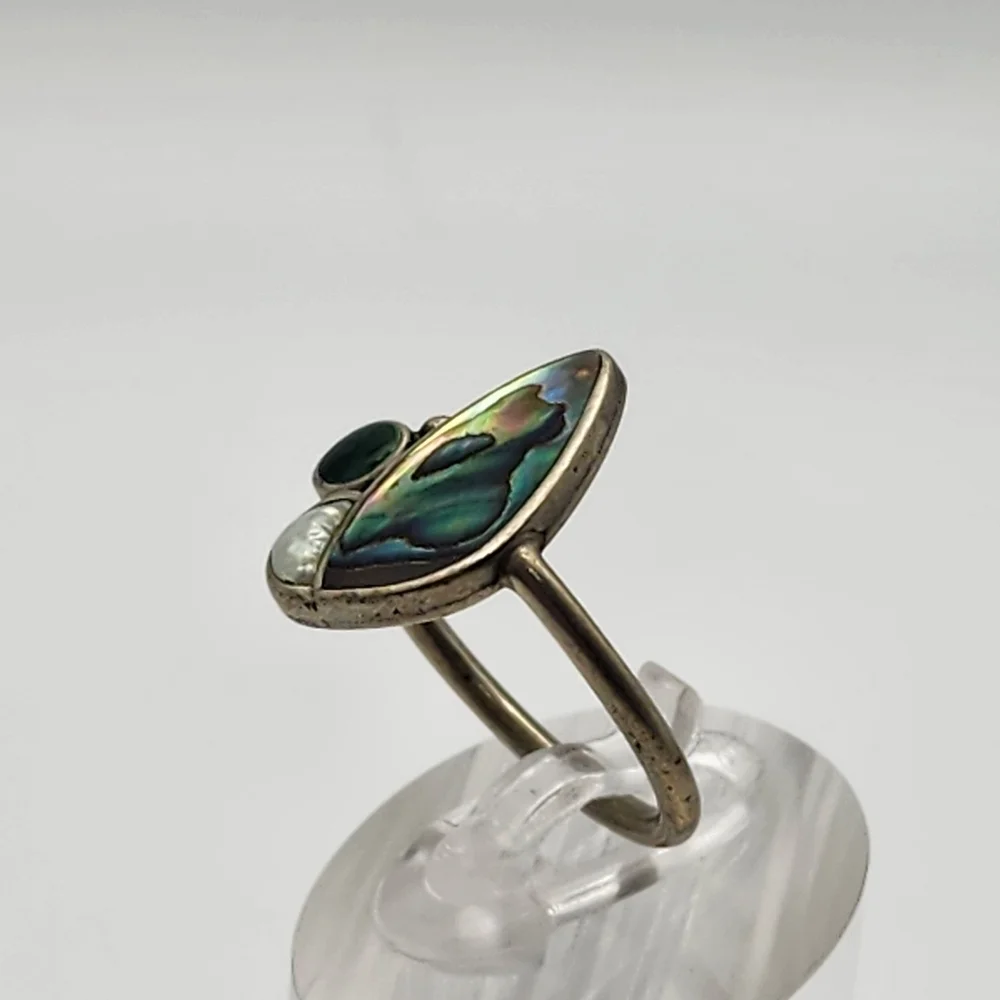 Handcrafted Abalone, Mabe Pearl, & Malachite Silver Tone Ring (7)